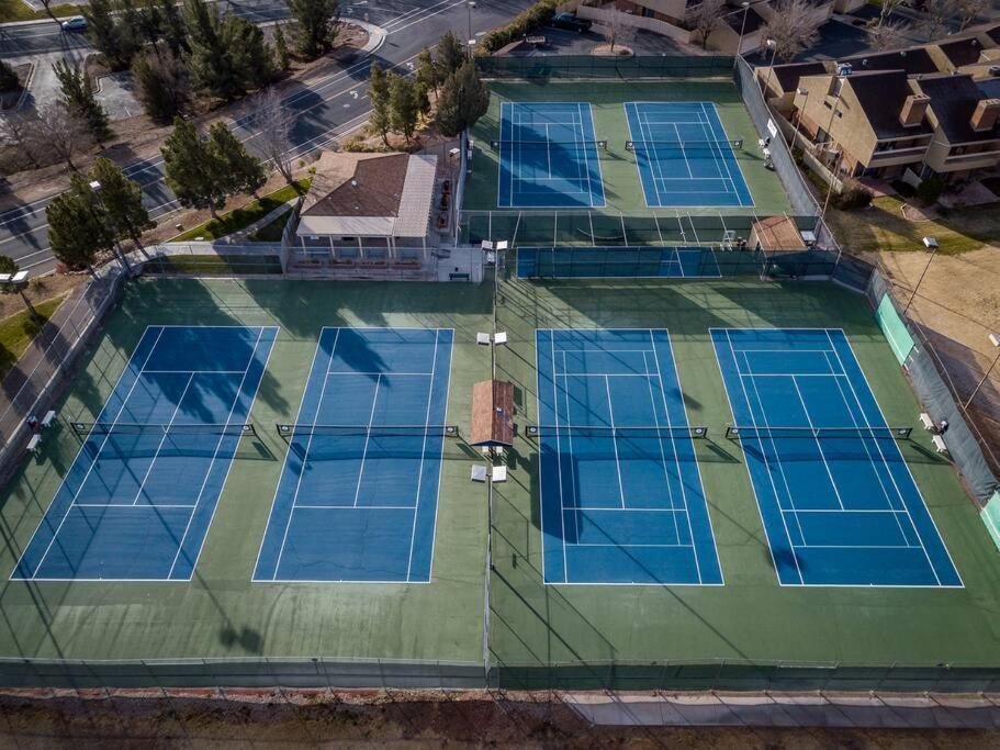 Villa 18 - 4 Bedroom! Year Round Heated Pool & Hot Tub! Games! Golf! Tennis! St. George Exterior foto